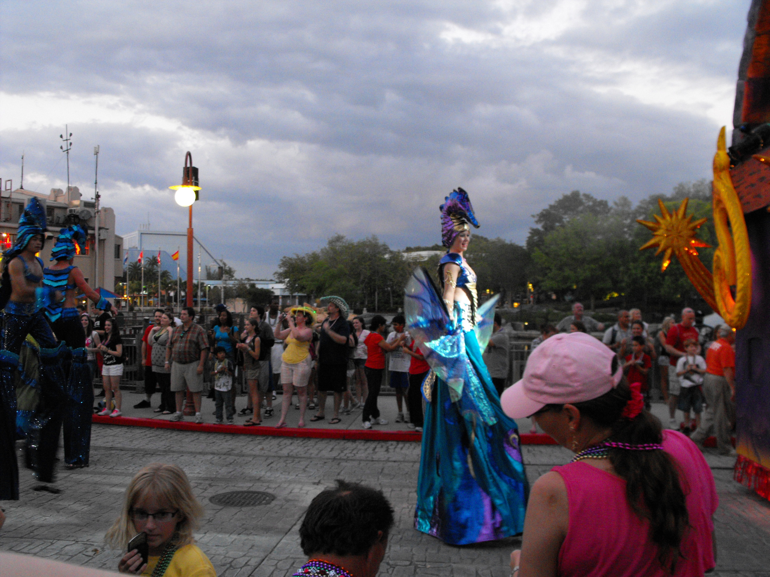 ./2011/Orlando Chorus Trip/Univ Is Mardi Gras Parade eve 0002.JPG